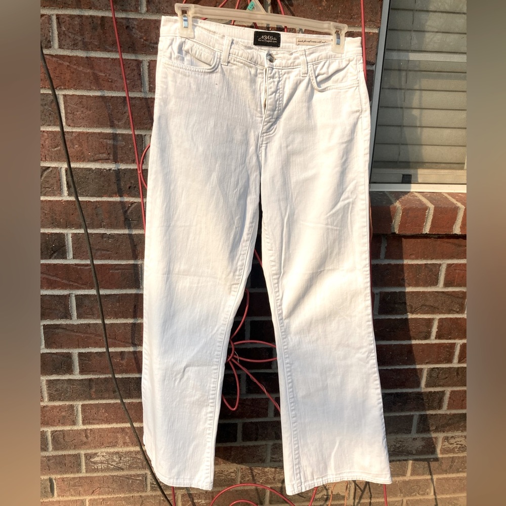 NYDJ Women’s Boot Cut Jeans 8 Very Light Blue Almost White